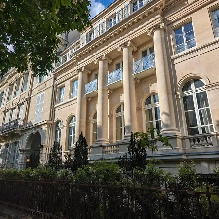 Apartment Le Nautilus Sur Les Jardins Des Champs E Paris